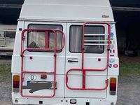 Second-hand VW LT 75 CP (55 kW) 1982 Alb Monovolum