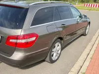 Gebraucht Mercedes E300 204 PS (150 kW) 2013 Grau Kombi