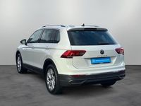 Gebraucht VW Tiguan Move 150 PS (110 kW) 2023 Oryxweiß perlmutteffekt SUV