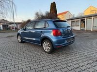 Gebraucht VW Polo 90 PS (66 kW) 2015 Blau Kleinwagen