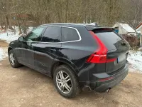Gebraucht Volvo XC60 Momentum 150 PS (110 kW) 2020 Schwarz SUV