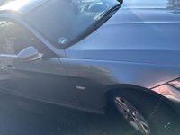 Gebraucht BMW 318 143 PS (105 kW) 2010 Grau Kombi