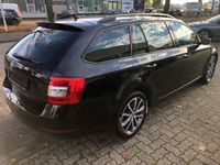 gebraucht Skoda Octavia Combi Drive NAVI/KLIMA/TEMPO/PCD/APPLE