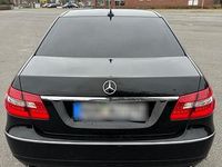 Gebraucht Mercedes E350 265 PS (194 kW) 2011 Schwarz Limousine