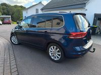 Gebraucht VW Touran Highline 150 PS (110 kW) 2017 Blau Van / Kleinbus