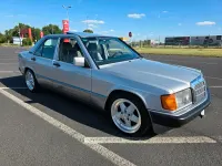 Gebraucht Mercedes 190 136 PS (100 kW) 1992 Grau Limousine