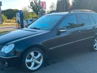 Gebraucht Mercedes C320 224 PS (164 kW) 2005 Blau Kombi