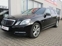 Gebraucht Mercedes E200 136 PS (100 kW) 2011 Obsidianschwarz  metalliclack Kombi