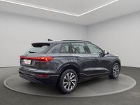 Używany Audi Q6 e-tron Performance 225 kW (306 KM) 2025 Szary SUV