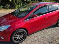 Gebraucht Ford Focus Titanium 150 PS (110 kW) 2013 Rot Limousine