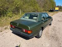 Gebraucht Mercedes 190 90 PS (66 kW) 1984 Grün Limousine