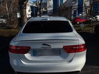 Używany Jaguar XE 180 KM (132 kW) 2016 Biały Sedan/Limuzyna