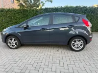 Gebraucht Ford Fiesta 101 PS (74 kW) 2015 Grau Kleinwagen