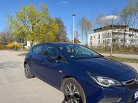 Gebraucht Opel Astra 105 PS (77 kW) 2015 Blau Limousine
