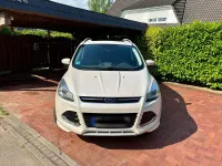 Gebraucht Ford Kuga Individual 179 PS (131 kW) 2016 Weiß SUV