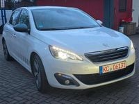 Gebraucht Peugeot 308 115 PS (84 kW) 2013 Weiß Limousine