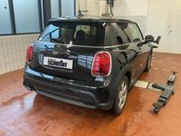 Gebraucht Mini Cooper Essential 136 PS (100 kW) 2024 (schwarz)  midnight black Kleinwagen