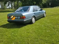 Brugt Mercedes E250 90 HK (66 kW) 1990 Blå Sedan