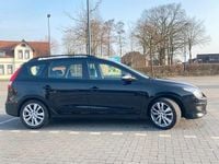 Gebraucht Hyundai i30 90 PS (66 kW) 2011 Schwarz Limousine