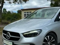 Gebraucht Mercedes B180 116 PS (85 kW) 2023 Silber Kleinwagen