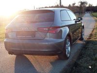 Gebraucht Audi A3 Ambition 125 PS (91 kW) 2014 Grau Kleinwagen