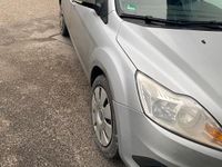 Gebraucht Ford Focus 140 PS (102 kW) 2010 Silber Kombi