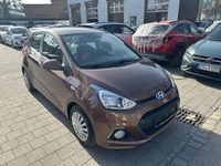 Gebraucht Hyundai i10 87 PS (63 kW) 2015 Cashmere brown / met Kleinwagen