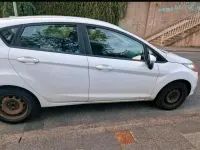 Gebraucht Ford Fiesta 85 PS (62 kW) 2009 Weiß Limousine