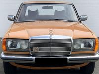 Gebraucht Mercedes E280 177 PS (130 kW) 1976 Orange Limousine