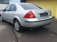 Gebraucht Ford Mondeo 145 PS (106 kW) 2003 Silber Limousine