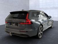 Gebraucht Volvo V60 Plus 197 PS (144 kW) 2024 Thunder greymetallic (metallic) Kombi