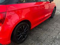 Gebraucht Audi A1 Attraction 122 PS (89 kW) 2014 Rot Kleinwagen