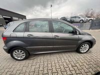 gebraucht Mercedes B160 B 160/Automatik/Klima/PDC/SHZ/Sport-Paket/ZV/