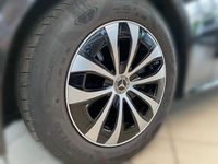 Gebraucht Mercedes E220 Avantgarde 197 PS (144 kW) 2024 Grau Limousine