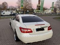 Gebraucht Mercedes E200 184 PS (135 kW) 2012 Weiß Coupé
