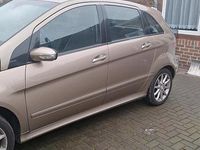 Gebraucht Mercedes B200 136 PS (100 kW) 2007 Gold Van / Kleinbus