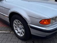 Gebraucht BMW 728 190 PS (139 kW) 1999 Silber Limousine