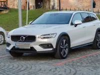 Gebraucht Volvo V60 CC Pro 250 PS (183 kW) 2021 Weiß Kombi