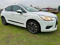 Gebraucht Citroën DS4 Urban Show 179 PS (131 kW) 2015 Lack weiss banquise/deckende l Kleinwagen