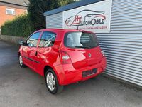 Gebraucht Renault Twingo 76 PS (55 kW) 2009 Rot Kleinwagen