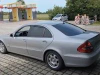 Gebraucht Mercedes E220 2002 Grau Limousine