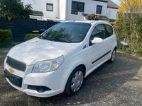 Gebraucht Chevrolet Aveo 85 PS (62 kW) 2009 Weiß Kleinwagen