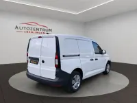 Usado VW Caddy 102 HP (75 kW) 2022 Branco Monovolume
