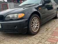 Gebraucht BMW 318 Basis 143 PS (105 kW) 2004 Schwarz Limousine