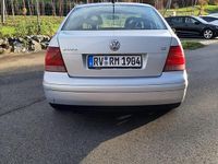Second-hand VW Bora 104 CP (76 kW) 2000 Gri Berlinǎ