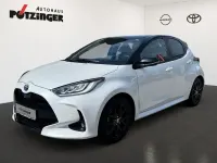 Gebraucht Toyota Yaris Style 116 PS (85 kW) 2023 White pearl / black Kleinwagen