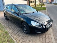 gebraucht Volvo V60 Diesel, 5 Zylinder, Kombi, Schalter, Xenon, 8-fach bereift, 2 Vorbesitzer