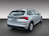 Gebraucht Skoda Kamiq Active 95 PS (69 kW) 2022 Brillantsilber metallic SUV