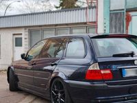 Gebraucht BMW 325 Performance 192 PS (141 kW) 2001 Blau Kombi