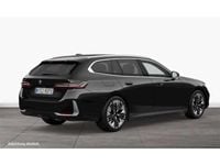 Gebraucht BMW 530e Comfort Edition 190 PS (139 kW) 2024 Saphirschwarz Kombi